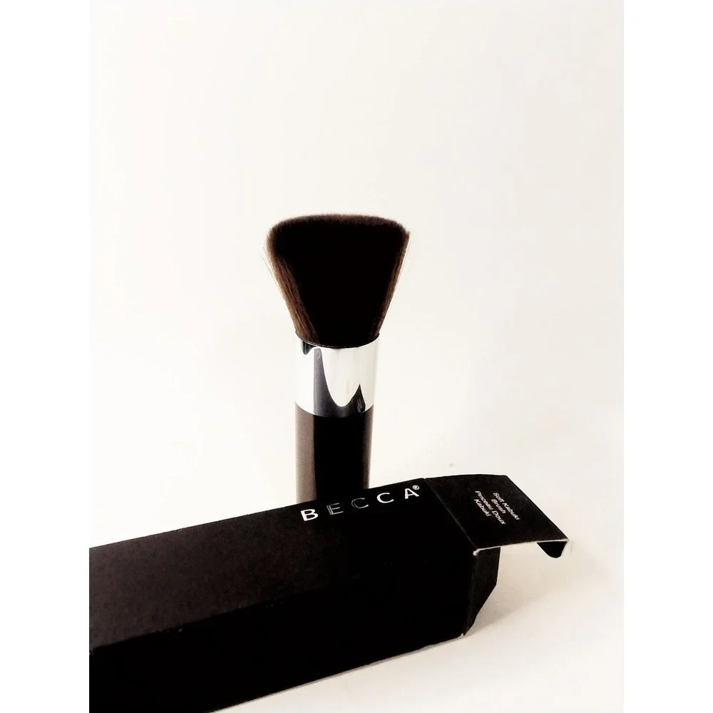 Becca Full size Soft Kabuki Brush for Powder Foundation Applicator, Blush,‎ GLOW
